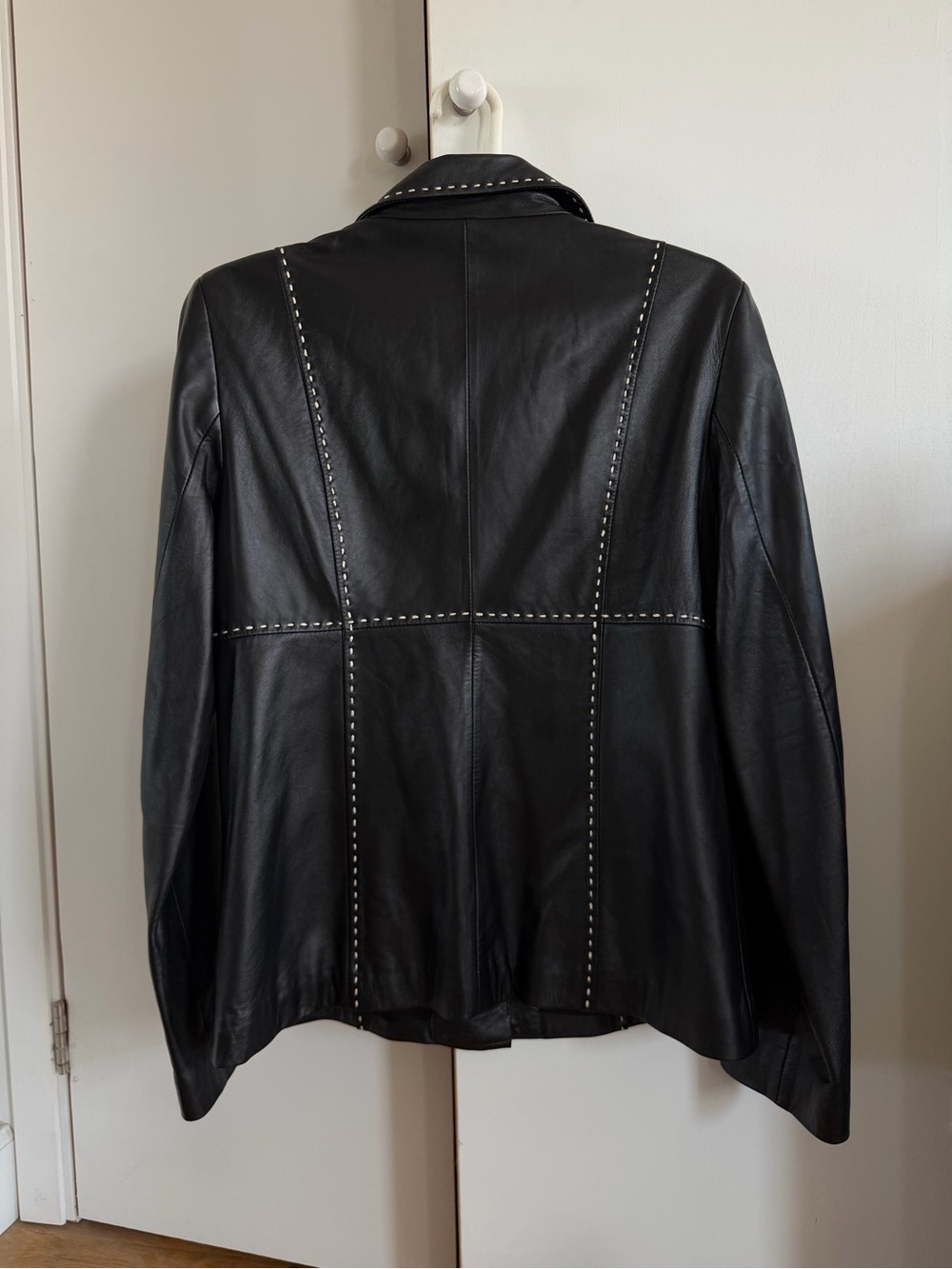 Black Leather Jacket with white stitching detail David Meister size 12 - Picture 3 of 5